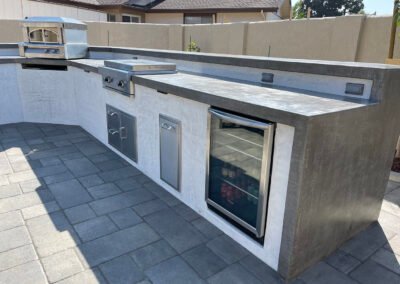 Outdoor kitchen and BBQ island