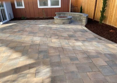 Paver patio with gas fire pit